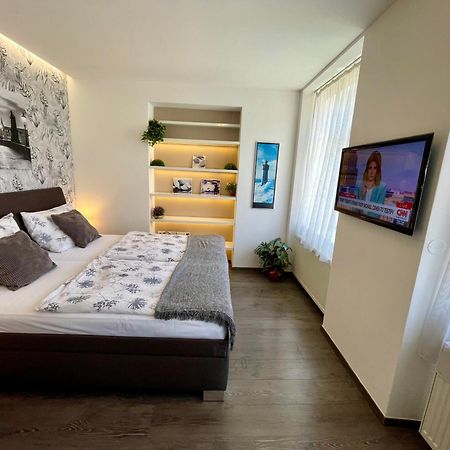 Agnes - Apartments Прага Экстерьер фото
