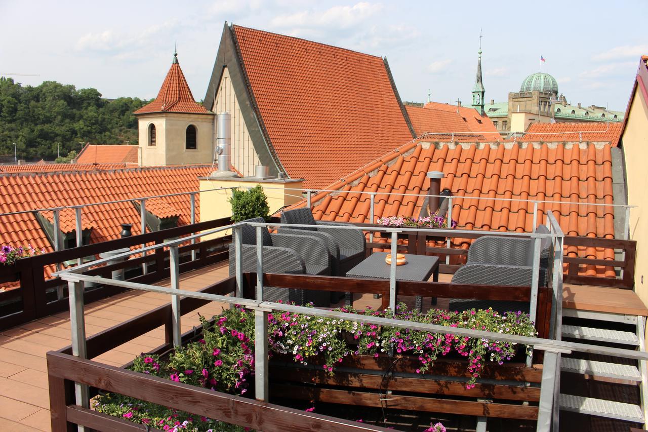 Agnes - Apartments Прага Экстерьер фото