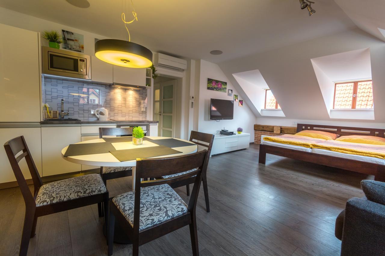 Agnes - Apartments Прага Экстерьер фото